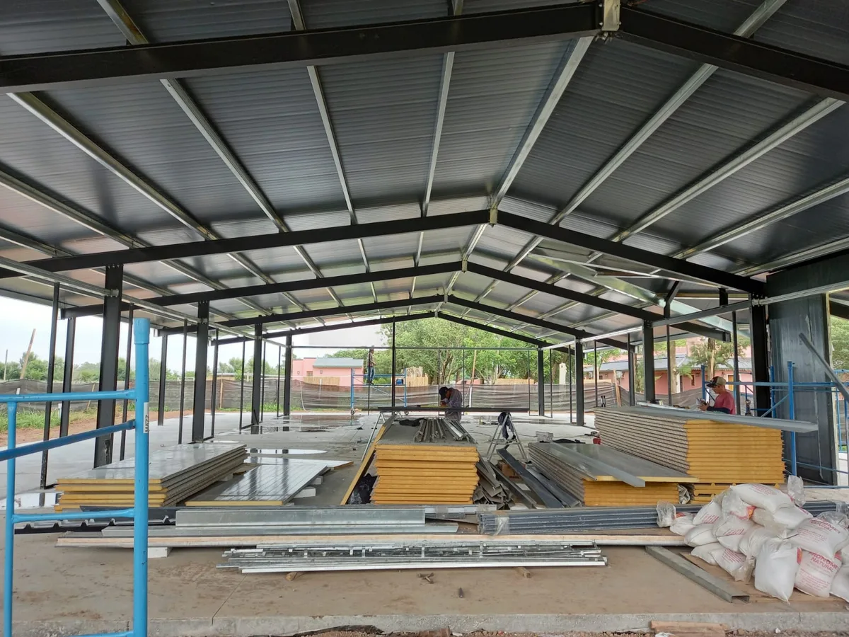 Local comercial terminado con PanelYA — diciembre 2021