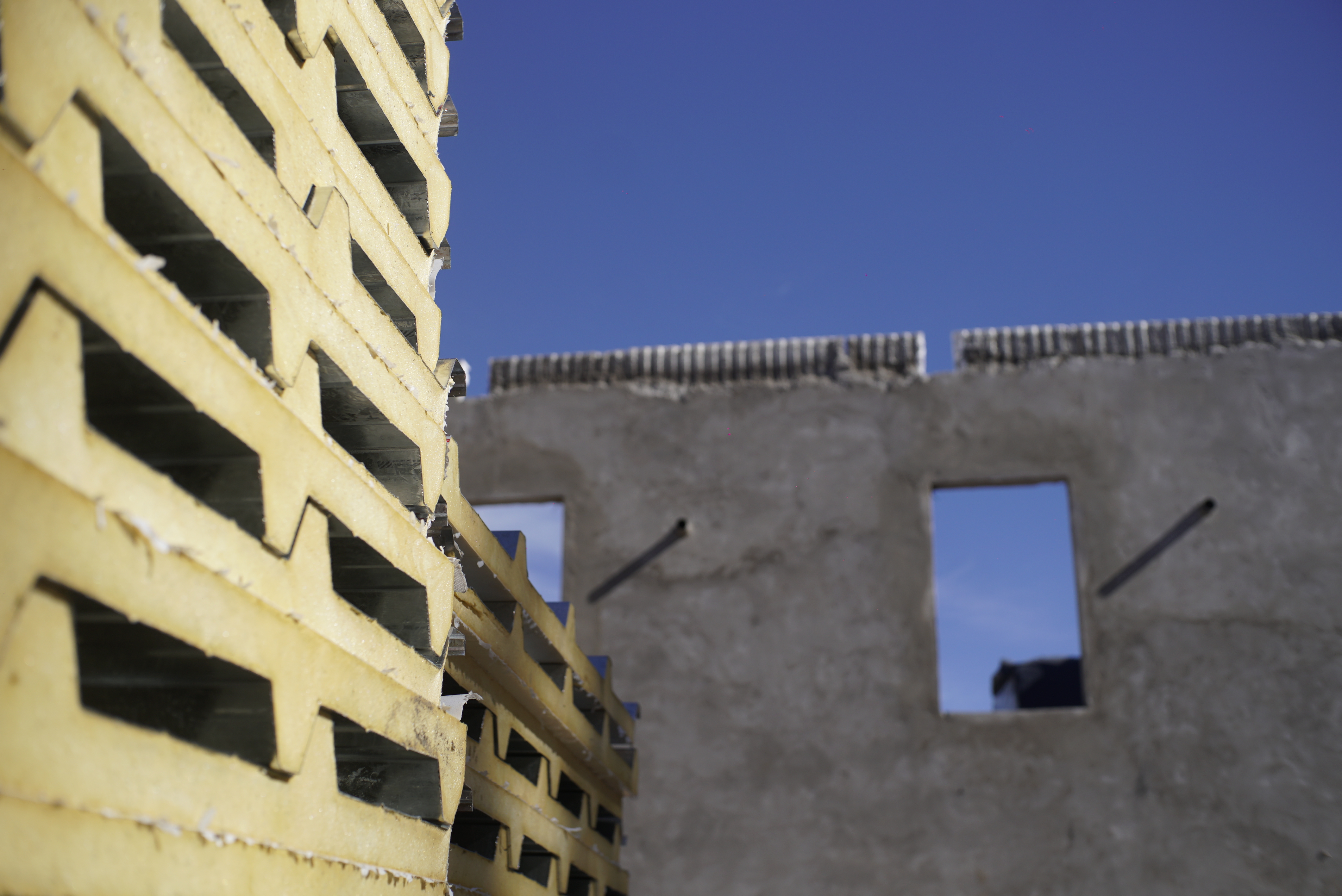 Galpón con panel sandwich — exterior