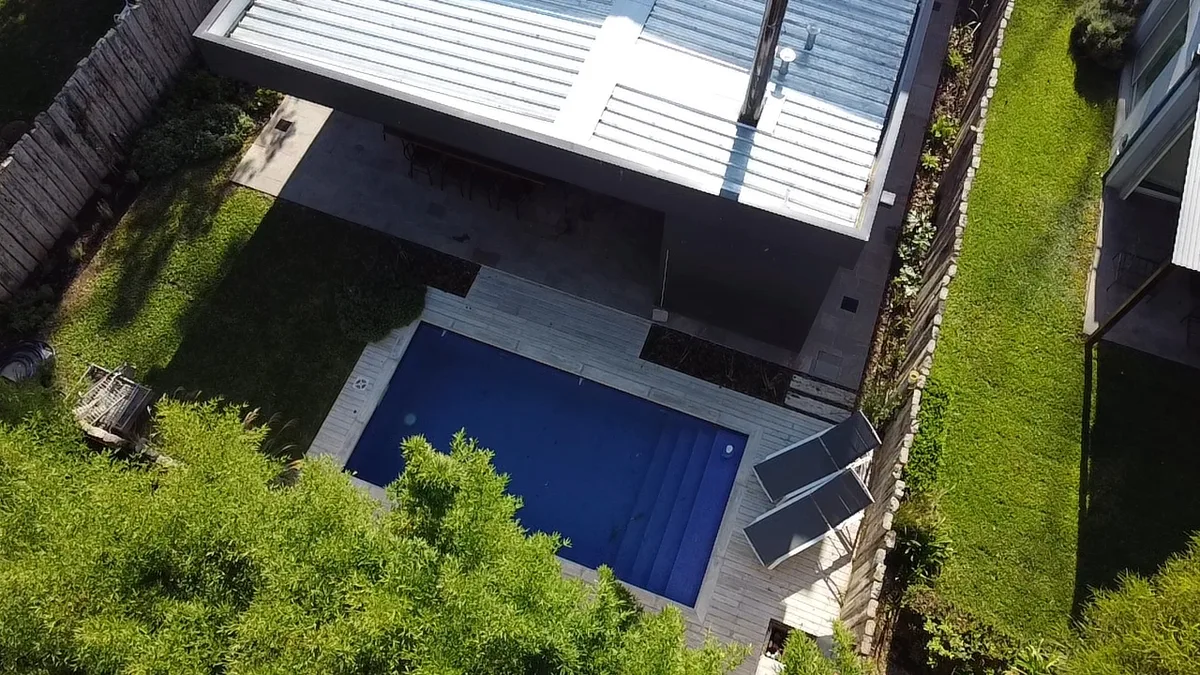 Vista aérea de obra residencial — mayo 2023